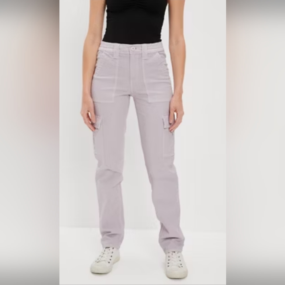 New AE High-waisted Cargo Taper Pant